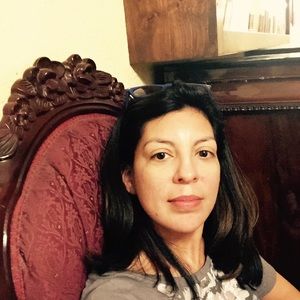 Meet your Posher, Claudia